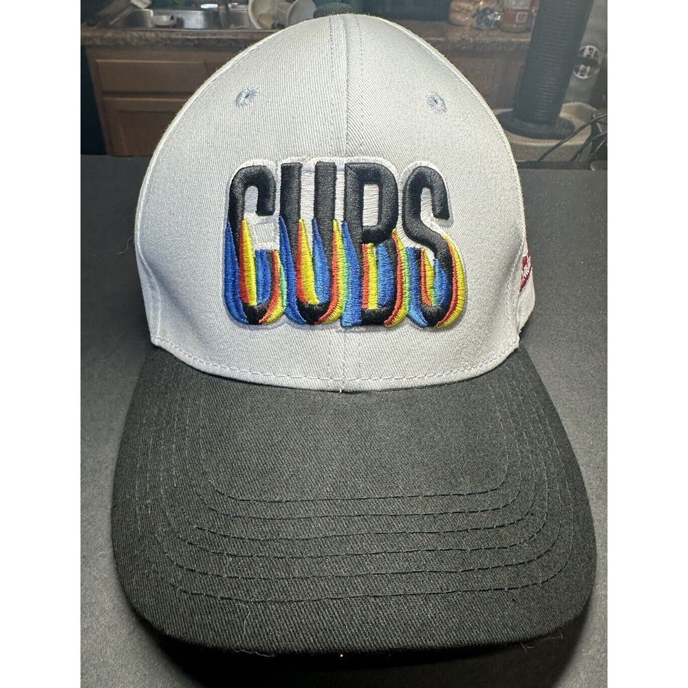 Melonwear Chicago Cubs Budweiser Pride‎ Adjustable Hat Hook Loop Gray Black